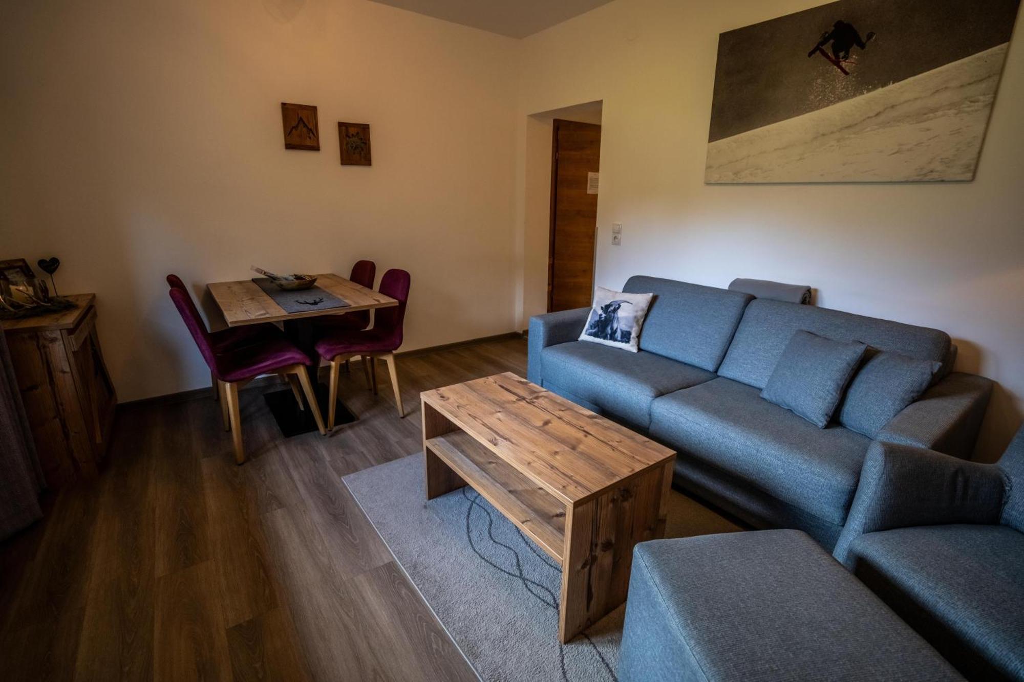 Tiroler Alpblick Appartements エールヴァルト エクステリア 写真