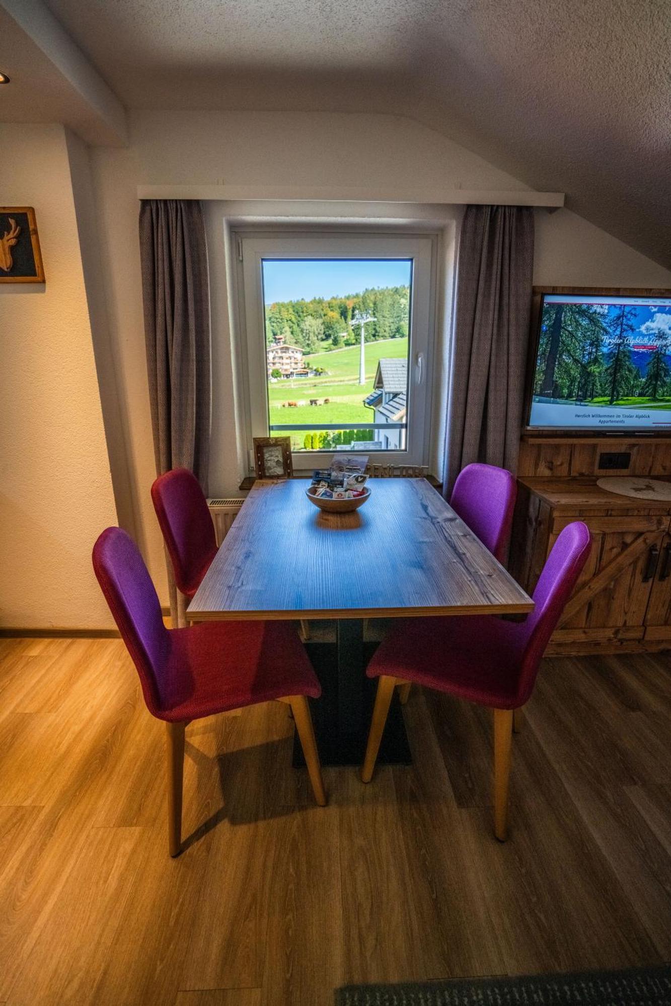 Tiroler Alpblick Appartements エールヴァルト エクステリア 写真