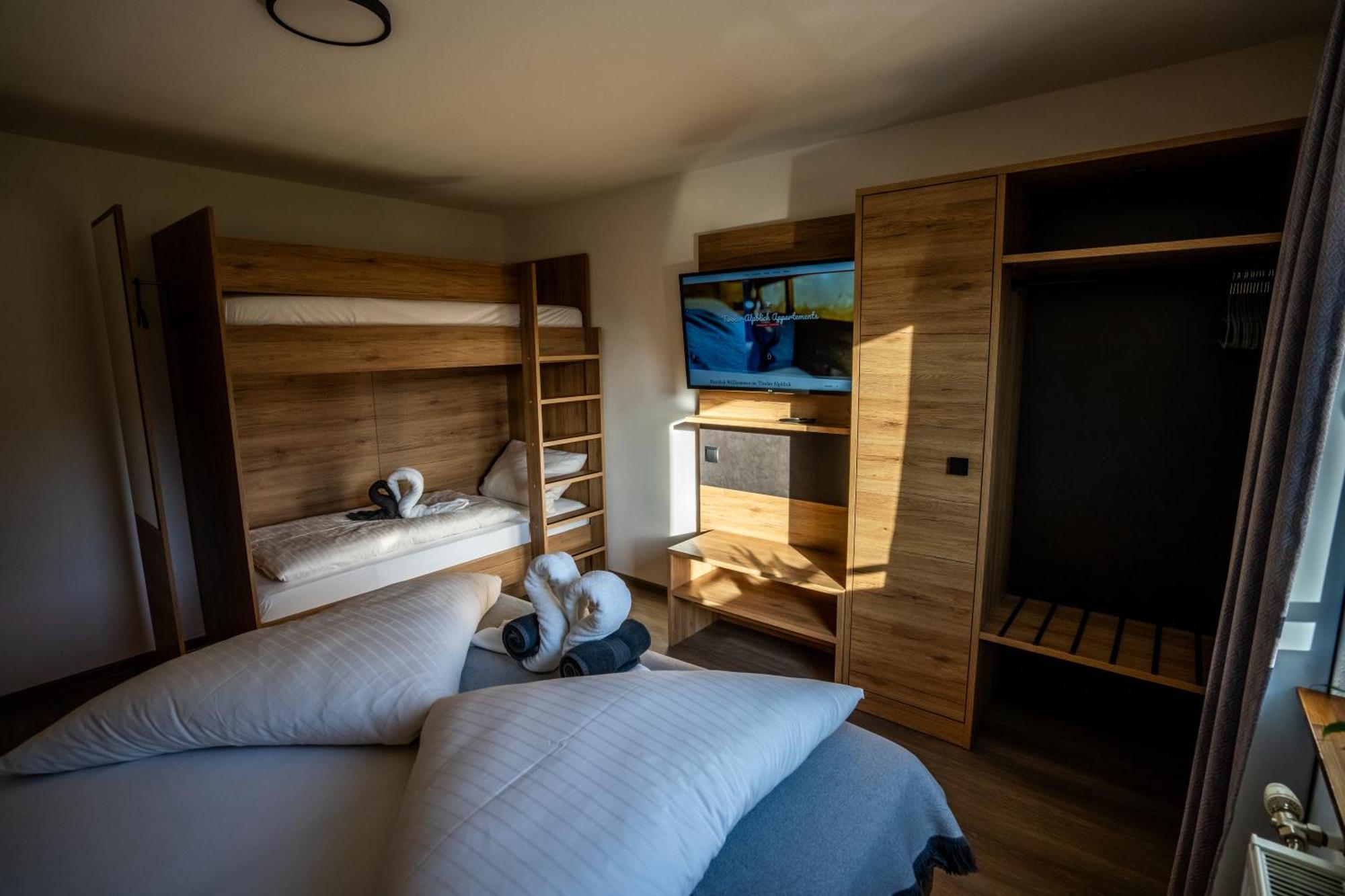 Tiroler Alpblick Appartements エールヴァルト エクステリア 写真