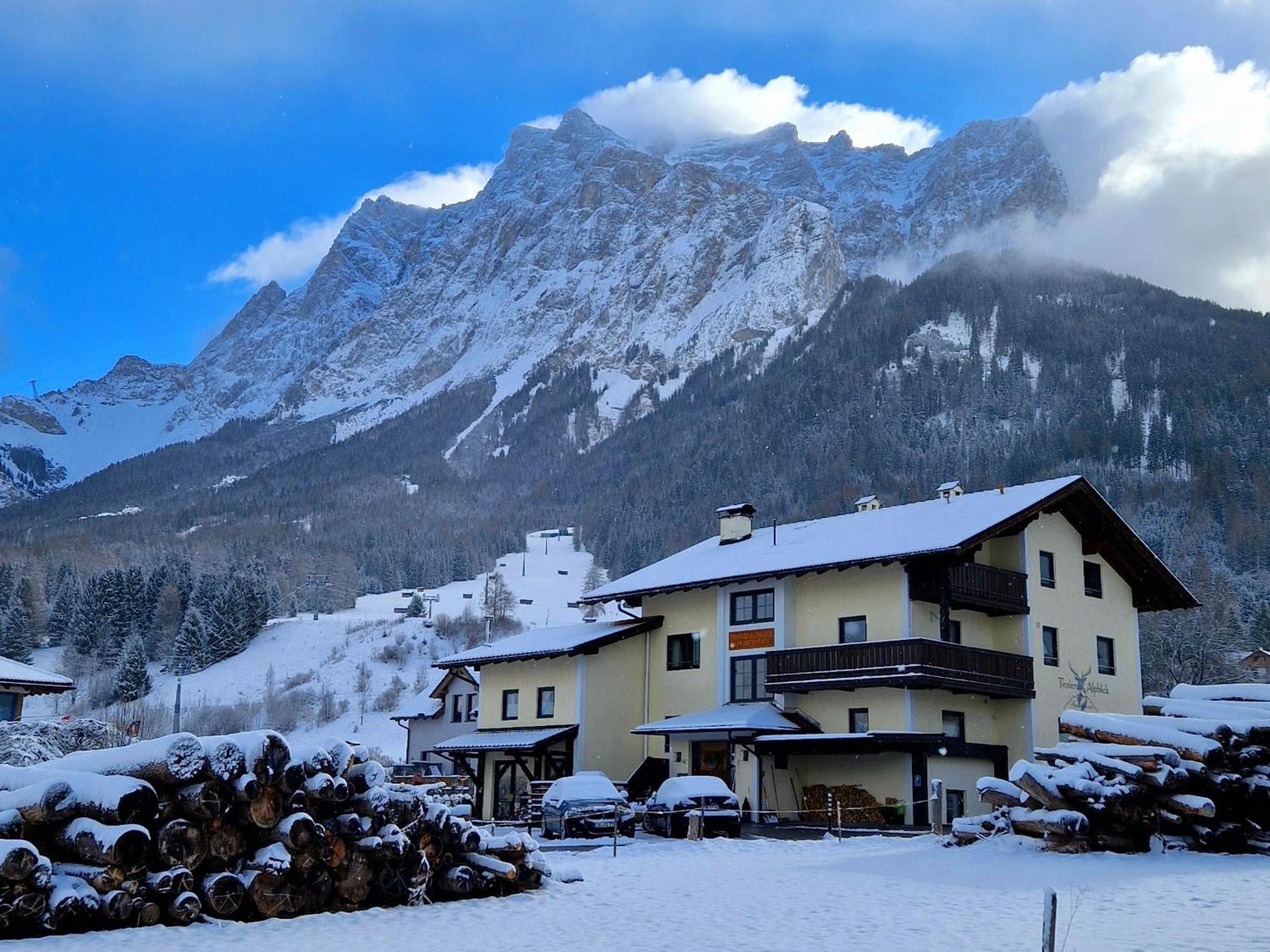 Tiroler Alpblick Appartements エールヴァルト エクステリア 写真